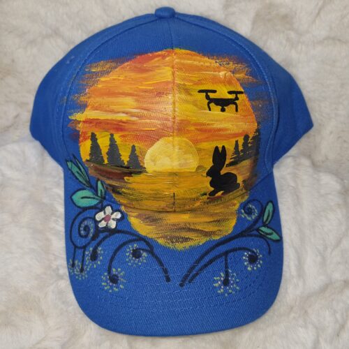 KC Unikat Cap M-010 Drohne und Feldhase im Sonnenuntergang auf blauer Cap