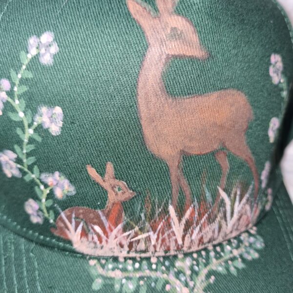 KC Unikat Cap M-012 – Kitz mit floraler Gestaltung